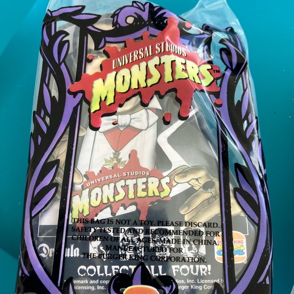 Universal Studios Monsters Collectible Figures - Picture 3 of 9